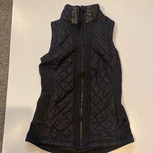 Athleta black xxs puffer vest